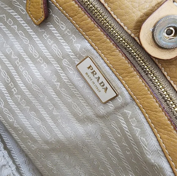 Prada Leather Shoulder bag - Picture 8 of 9